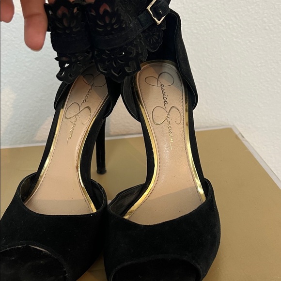 Elegant Black Peep-Toe Heels - Picture 5 of 6